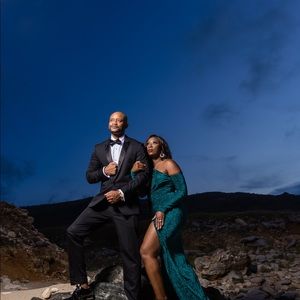 Green shimmery gown perfect for an evening on the town!